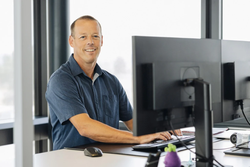 3-ddT_schwab-guillod_reto_schwab_2_web