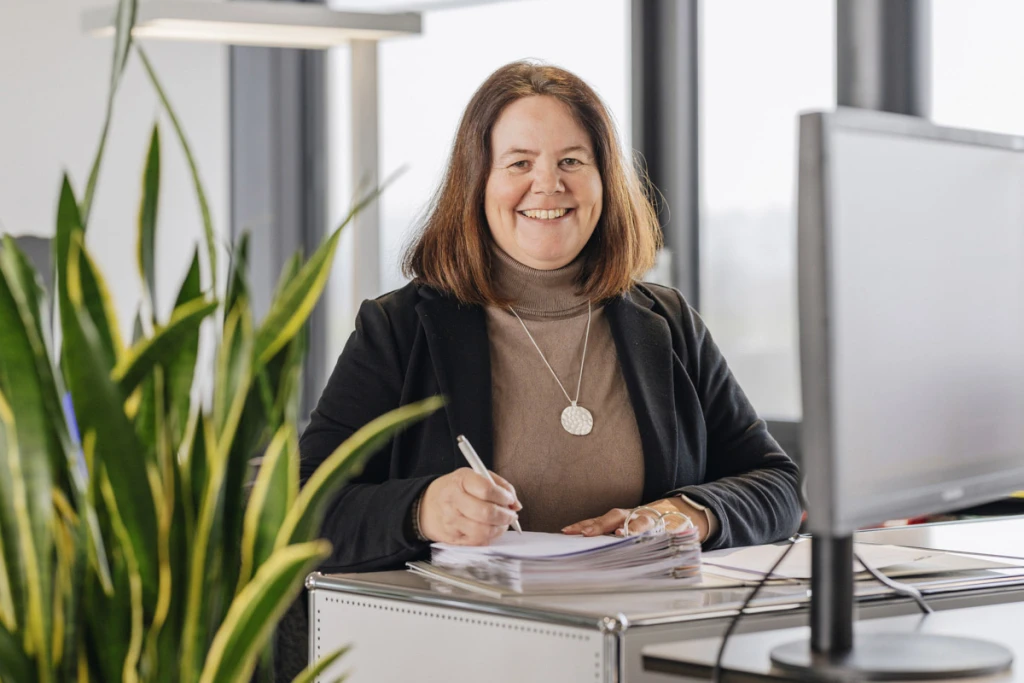 40-ddT_schwab-guillod_regina_niklaus_web