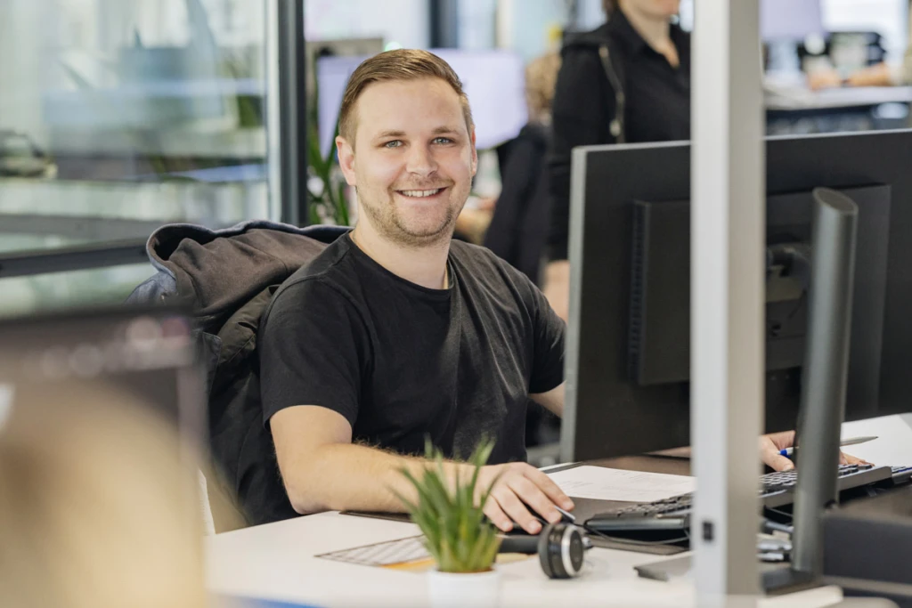 9-ddT_schwab-guillod_roger_nafzger_web